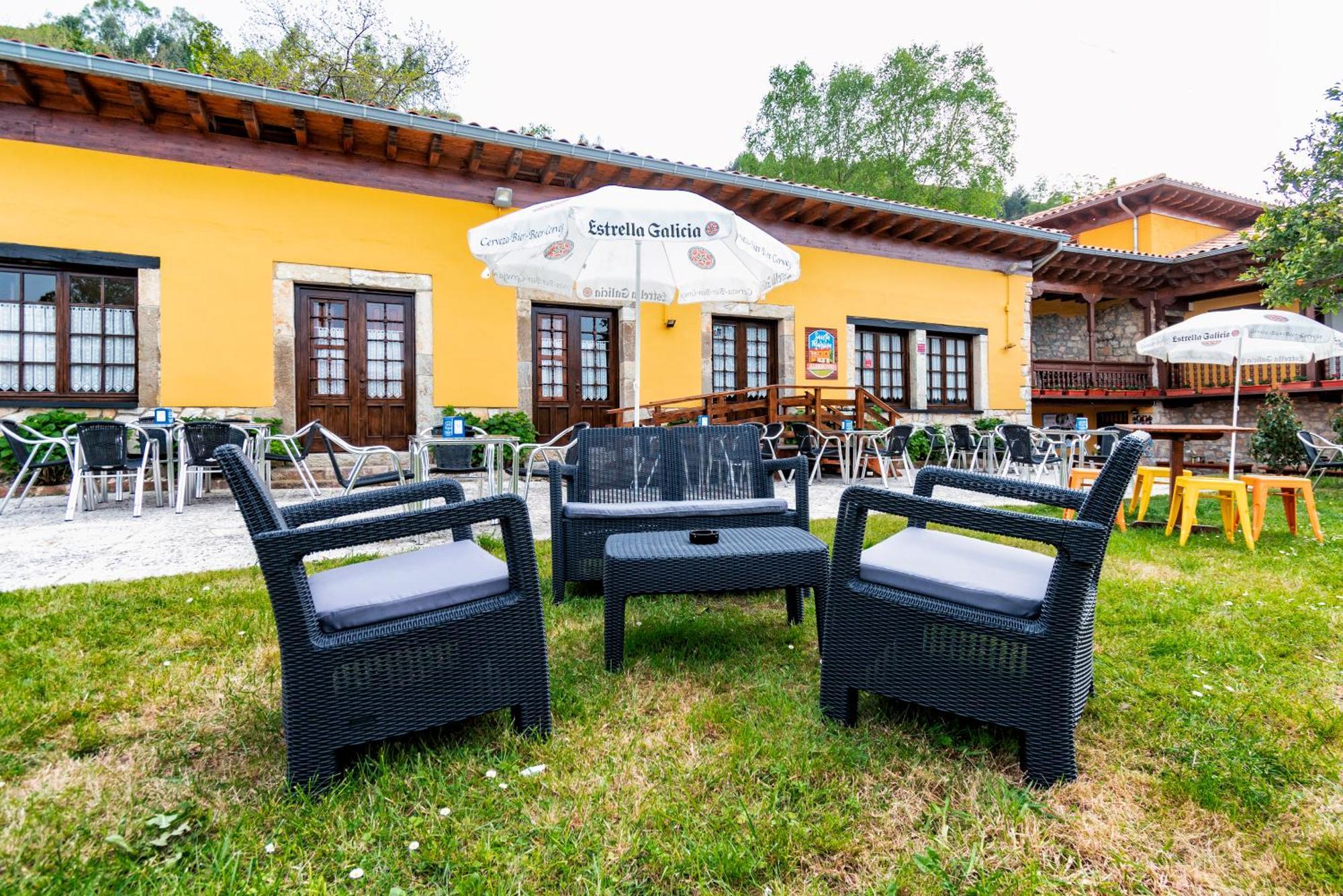 Albergue Santa Marina Buelna Exteriér fotografie