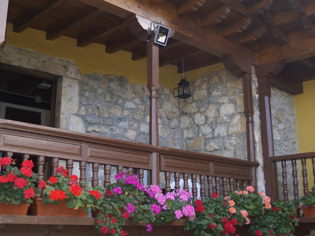 Albergue Santa Marina Buelna Exteriér fotografie